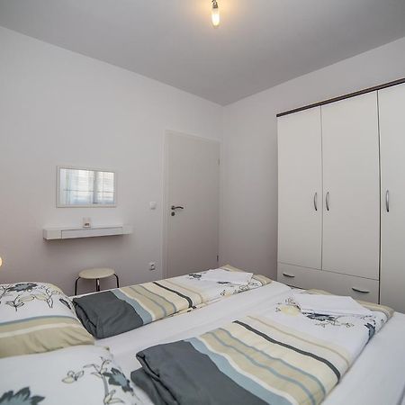 Apartments Kati Омиш Экстерьер фото