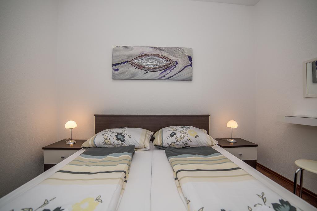 Apartments Kati Омиш Экстерьер фото