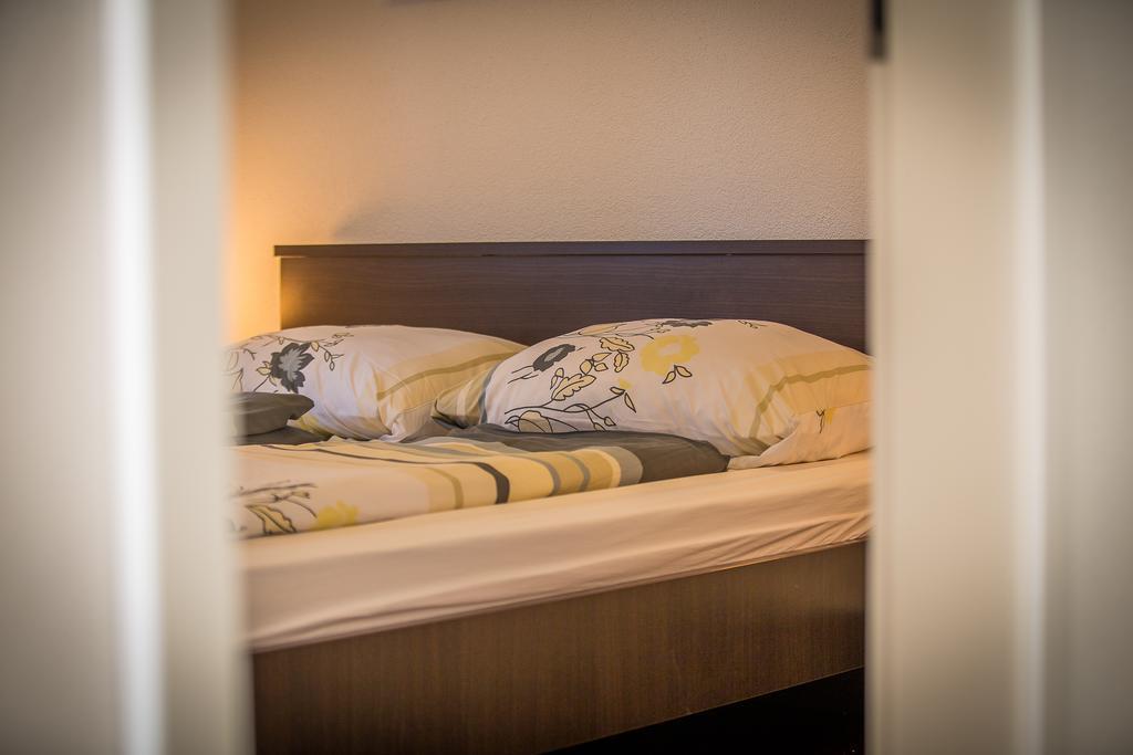 Apartments Kati Омиш Экстерьер фото